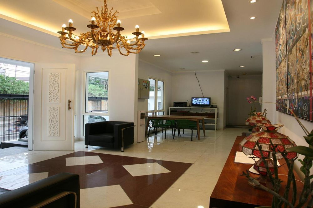 Sun Rise House Hotel Jakarta Exterior photo