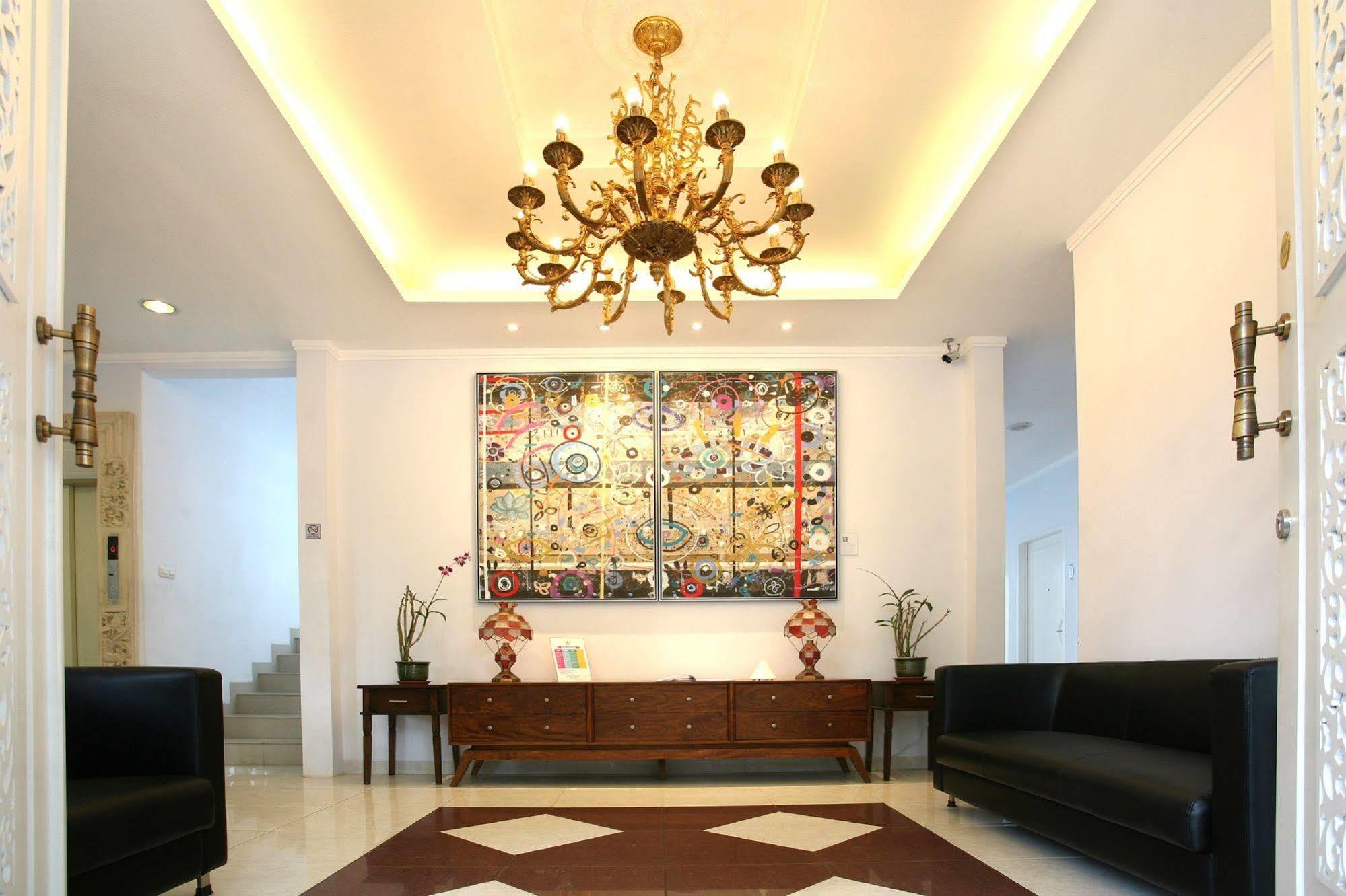 Sun Rise House Hotel Jakarta Exterior photo