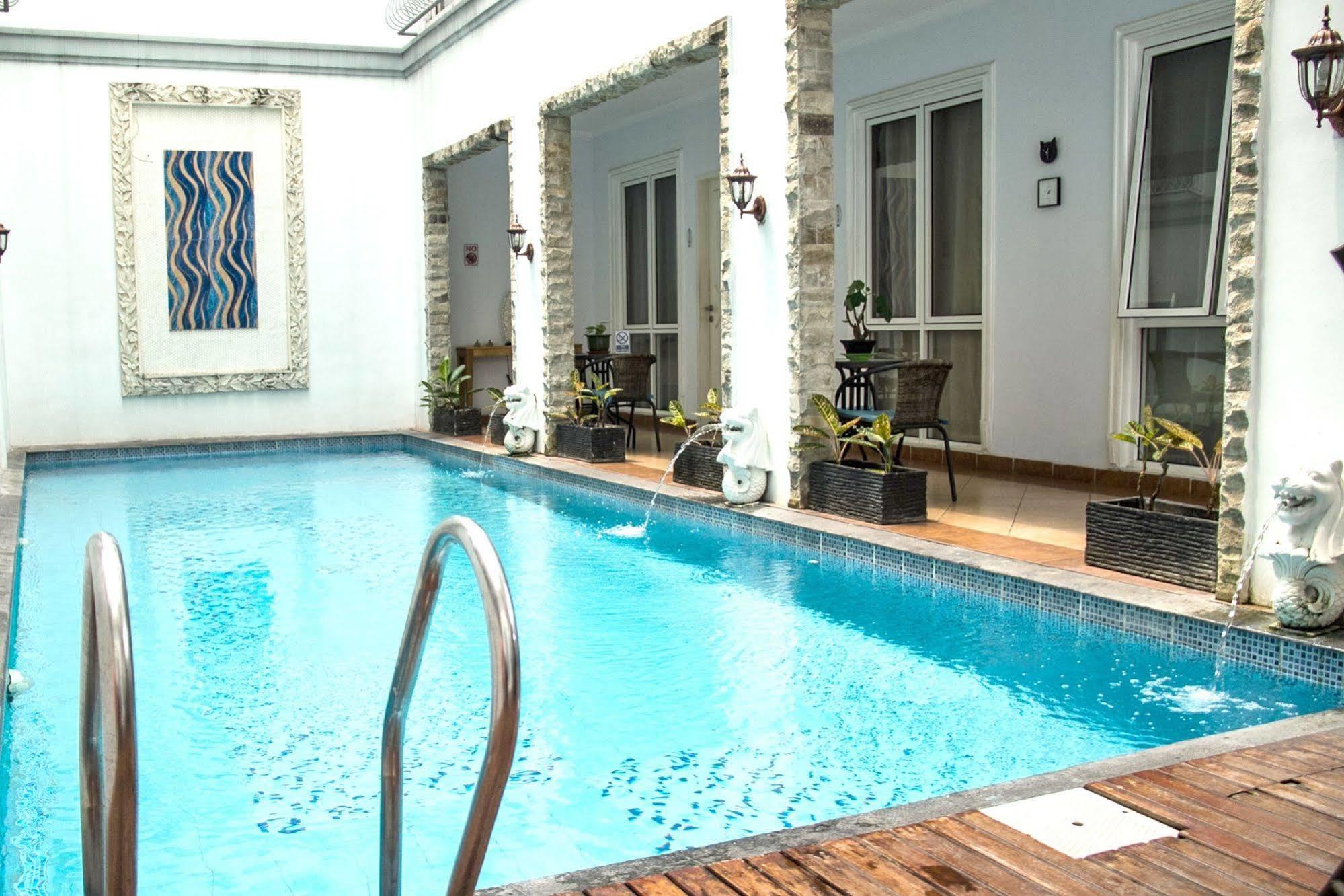 Sun Rise House Hotel Jakarta Exterior photo